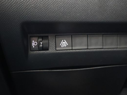 Peugeot 208 1.2 PT 102 PK + NAVIGATIE | APPLE CARPLAY | DAB+ | LED ActivLease financial lease