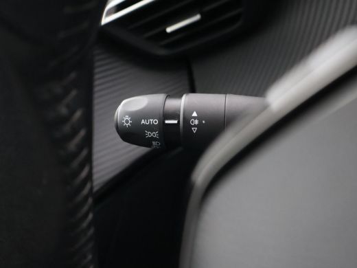 Peugeot 208 1.2 PT 102 PK + NAVIGATIE | APPLE CARPLAY | DAB+ | LED ActivLease financial lease