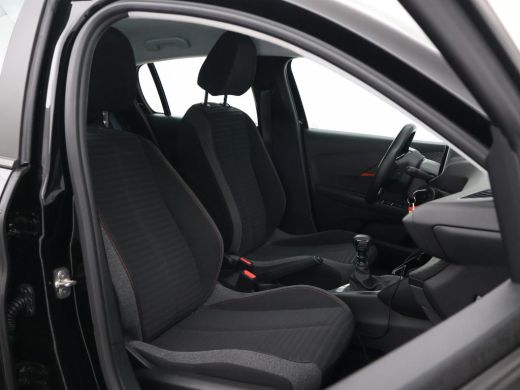 Peugeot 208 1.2 PT 102 PK + NAVIGATIE | APPLE CARPLAY | DAB+ | LED ActivLease financial lease