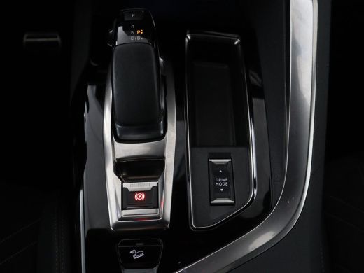 Peugeot 3008 1.6 HYbrid4 300 GT Pack Business | SOH 94,8% | Panoramadak | Leder/alcantara | Stoelverwarming | ... ActivLease financial lease