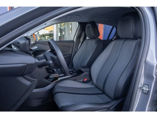 Peugeot e-208 EV Allure Pack 50 kWh | Cruise control | Achteruitrijcamera | Apple Carplay/Android Auto | Achter... ActivLease financial lease