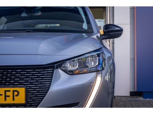 Peugeot e-208 EV Allure Pack 50 kWh | Cruise control | Achteruitrijcamera | Apple Carplay/Android Auto | Achter... ActivLease financial lease