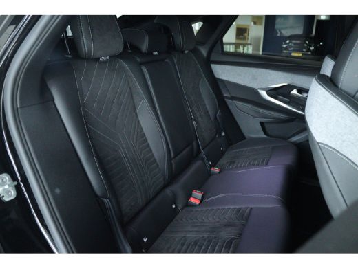 Peugeot e-3008 73KWH GT AVANTAGE 210PK | Adapt. Cruise | Focal Audio | Stoelverwarming | Alcantara | 20 Inch | 3... ActivLease financial lease