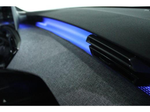 Peugeot e-3008 73KWH GT AVANTAGE 210PK | Adapt. Cruise | Focal Audio | Stoelverwarming | Alcantara | 20 Inch | 3... ActivLease financial lease