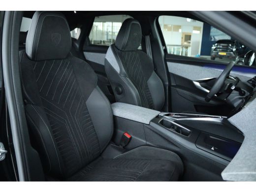 Peugeot e-3008 73KWH GT AVANTAGE 210PK | Adapt. Cruise | Focal Audio | Stoelverwarming | Alcantara | 20 Inch | 3... ActivLease financial lease