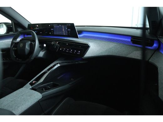 Peugeot e-3008 73KWH GT AVANTAGE 210PK | Adapt. Cruise | Focal Audio | Stoelverwarming | Alcantara | 20 Inch | 3... ActivLease financial lease