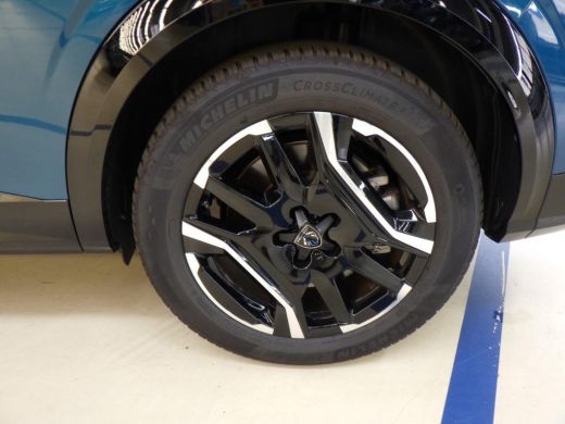 Peugeot e-5008 GT Avantage 73 kWh 7p Camera | Trekhaak | All season | Alcantara bekleding | Warmtepomp | ActivLease financial lease