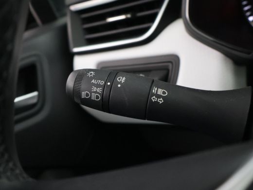 Renault Clio 1.0 TCe 90 EVOLUTION + CARPLAY | LED | CRUISE CONTROL ActivLease financial lease