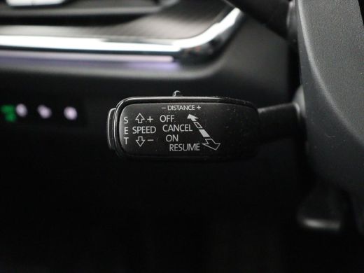 Skoda Enyaq iV | SOH 88% | Leder/alcantara | Stuur/stoel verwarming | Adaptive cruise | Carplay | Sfeerverlichti... ActivLease financial lease