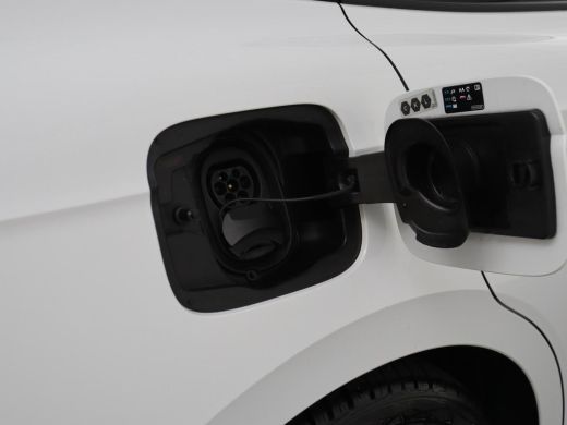 Skoda Enyaq iV | SOH 88% | Leder/alcantara | Stuur/stoel verwarming | Adaptive cruise | Carplay | Sfeerverlichti... ActivLease financial lease