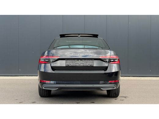 Skoda Superb 1.4 TSI 218pk iV Sportline Business | Laurin & Klement | Trekhaak | Carplay | Camera | Elektrisch... ActivLease financial lease