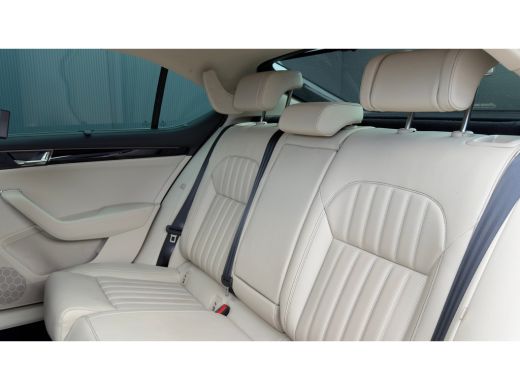 Skoda Superb 1.4 TSI 218pk iV Sportline Business | Laurin & Klement | Trekhaak | Carplay | Camera | Elektrisch... ActivLease financial lease