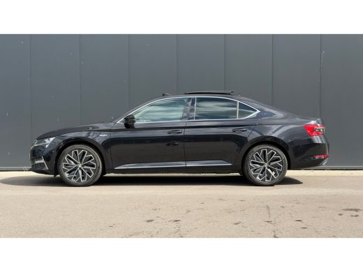 Skoda Superb 1.4 TSI 218pk iV Sportline Business | Laurin & Klement | Trekhaak | Carplay | Camera | Elektrisch... ActivLease financial lease