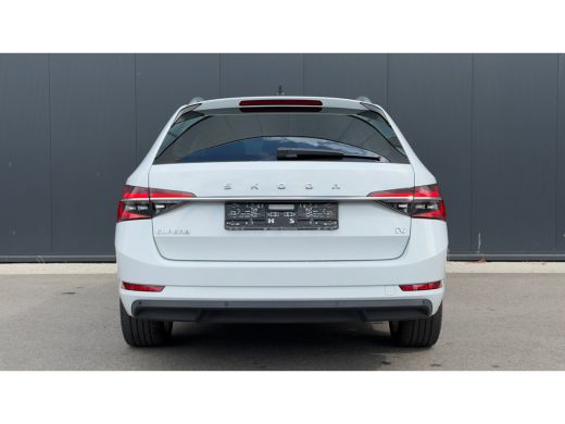 Skoda Superb Combi 1.4 TSI 218pk iV Business Edition Plus | Trekhaak | Carplay | Camera | Cruise | Keyless | E... ActivLease financial lease