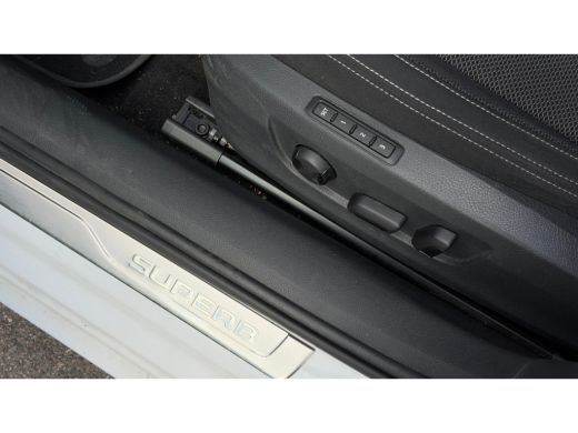Skoda Superb Combi 1.4 TSI 218pk iV Business Edition Plus | Trekhaak | Carplay | Camera | Cruise | Keyless | E... ActivLease financial lease