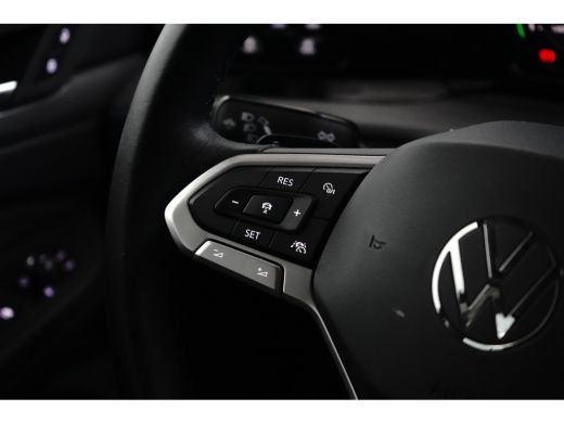 Volkswagen Golf 1.4 eHybrid 204 pk Style 6-DSG | Apple Carplay | Achteruitrijcamera | Stoelverwarming | ActivLease financial lease