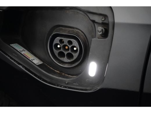 Volkswagen Golf 1.4 eHybrid 204 pk Style 6-DSG | Apple Carplay | Achteruitrijcamera | Stoelverwarming | ActivLease financial lease