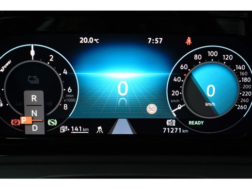 Volkswagen Golf 1.4 eHybrid 204 pk Style 6-DSG | Apple Carplay | Achteruitrijcamera | Stoelverwarming | ActivLease financial lease