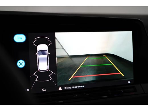 Volkswagen Golf 1.4 eHybrid 204 pk Style 6-DSG | Apple Carplay | Achteruitrijcamera | Stoelverwarming | ActivLease financial lease