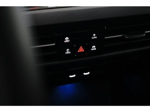 Volkswagen Golf 1.4 eHybrid 204 pk Style 6-DSG | Apple Carplay | Achteruitrijcamera | Stoelverwarming | ActivLease financial lease