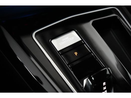 Volkswagen Golf 1.4 eHybrid 204 pk Style 6-DSG | Apple Carplay | Achteruitrijcamera | Stoelverwarming | ActivLease financial lease