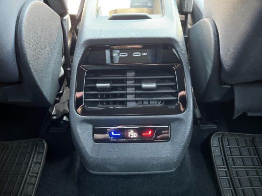 Volkswagen ID.4 Pro Performance 77 kWh | Led Matrix | 204Pk | A-Camera | Discover Pro | Trekhaak | ActivLease financial lease