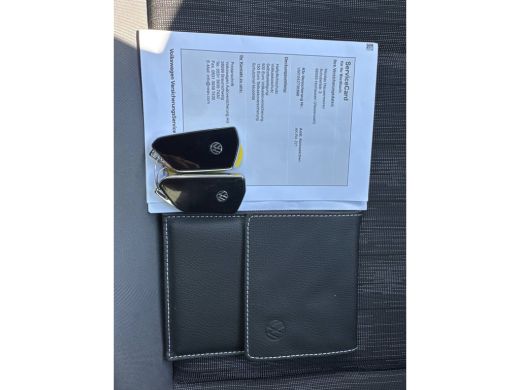 Volkswagen ID.4 Pure 52 kWh 170pk NAVI/PDC/CARPLAY ActivLease financial lease