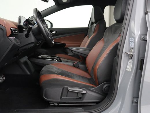 Volkswagen ID.4 | SOH 91,3% | Panoramadak | Leder/alcantara | Stuur/stoel verwarming | Sfeerverlichting | Carplay... ActivLease financial lease