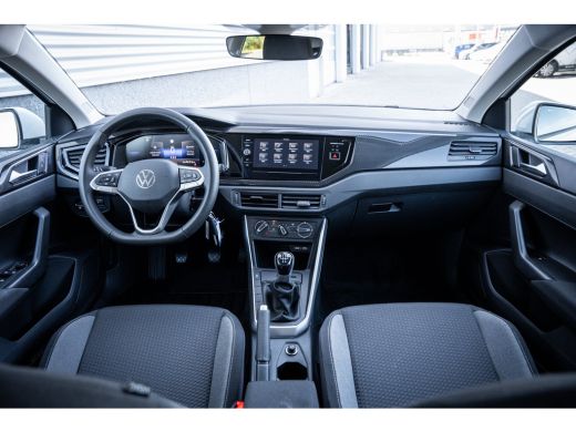 Volkswagen Polo Life Edition | 'App-Connect' smartphone integratie | Achteruitrijcamera (Rear View) | Automatisch... ActivLease financial lease