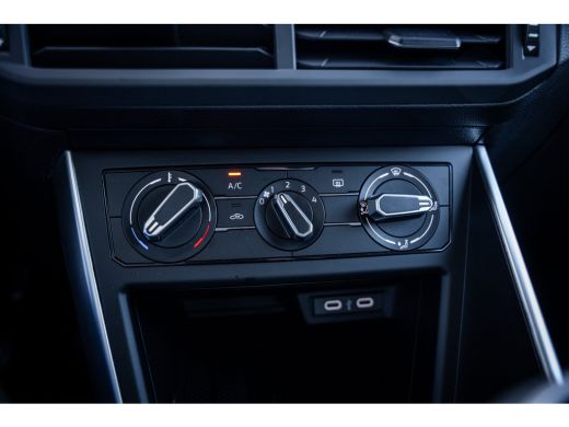 Volkswagen Polo Life Edition | 'App-Connect' smartphone integratie | Achteruitrijcamera (Rear View) | Automatisch... ActivLease financial lease