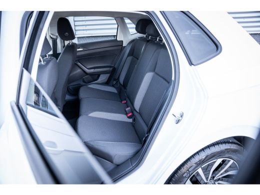 Volkswagen Polo Life Edition | 'App-Connect' smartphone integratie | Achteruitrijcamera (Rear View) | Automatisch... ActivLease financial lease