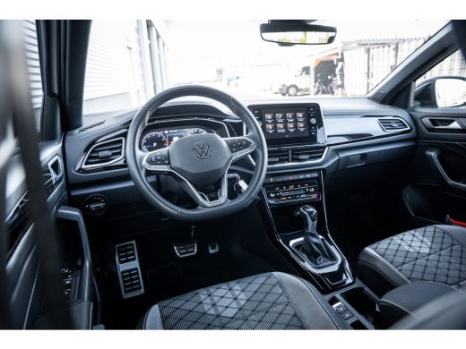 Volkswagen T-Roc R-Line | 'App-Connect' draadloze smartphone integratie | Airconditioning automatisch, 2-zone (Cli... ActivLease financial lease