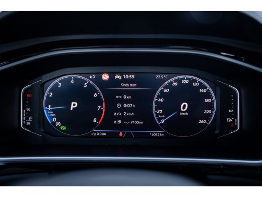 Volkswagen T-Roc R-Line | 'App-Connect' draadloze smartphone integratie | Airconditioning automatisch, 2-zone (Cli... ActivLease financial lease