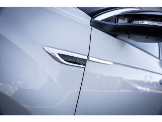 Volkswagen T-Roc R-Line | 'App-Connect' draadloze smartphone integratie | Airconditioning automatisch, 2-zone (Cli... ActivLease financial lease