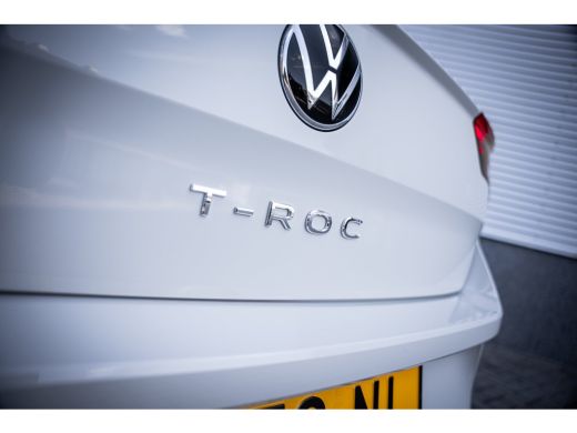 Volkswagen T-Roc R-Line | 'App-Connect' draadloze smartphone integratie | Airconditioning automatisch, 2-zone (Cli... ActivLease financial lease