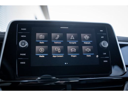 Volkswagen T-Roc R-Line | 'App-Connect' draadloze smartphone integratie | Airconditioning automatisch, 2-zone (Cli... ActivLease financial lease