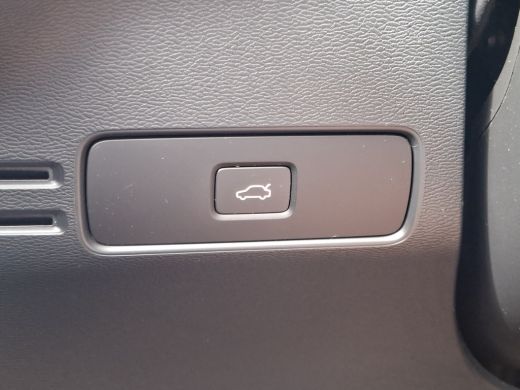 Volvo  C40 SOH 90% Core 69 kWh Carplay Pano Elek.Trekhaak Camera Orig.NL Voll.Onderhouden! ActivLease financial lease