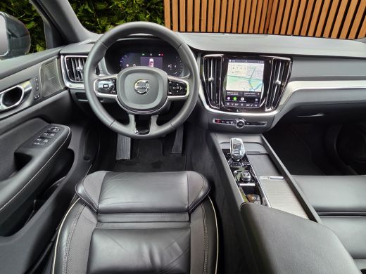 Volvo  S60 2.0 B5 AWD R-Design | Panoramadak | Head-up | Harman/Kardon | Pilot Assist ActivLease financial lease