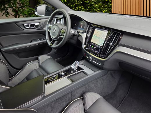 Volvo  S60 2.0 B5 AWD R-Design | Panoramadak | Head-up | Harman/Kardon | Pilot Assist ActivLease financial lease