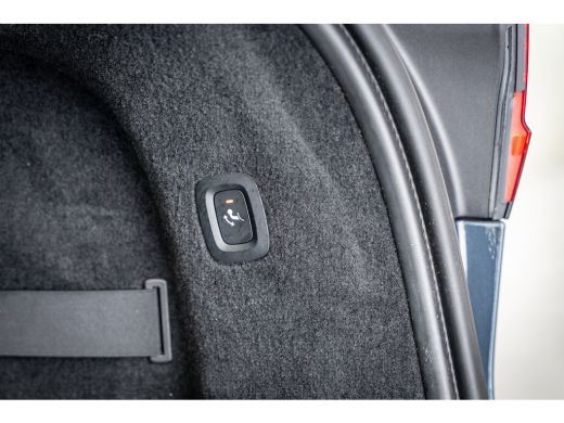 Volvo  V90 T6 350PK AWD Plus Dark | 360&deg; | Panoramadak | 19" | Power Seats | HK Audio | Climate Pack ActivLease financial lease