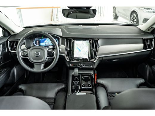 Volvo  V90 T6 350PK AWD Plus Dark | 360&deg; | Panoramadak | 19" | Power Seats | HK Audio | Climate Pack ActivLease financial lease