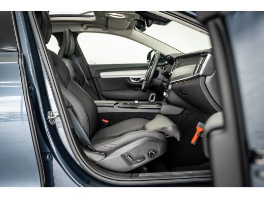 Volvo  V90 T6 350PK AWD Plus Dark | 360&deg; | Panoramadak | 19" | Power Seats | HK Audio | Climate Pack ActivLease financial lease