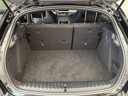 BMW 1 Serie 118i M-Pakket | 19 Inch velgen | Sportstoelen | Cruise | Parkeersensoren | | Cruise control | Key... ActivLease financial lease