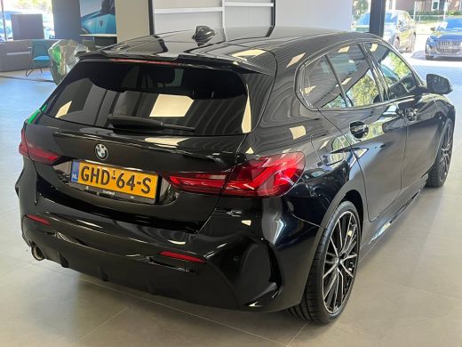 BMW 1 Serie 118i M-Pakket | 19 Inch velgen | Sportstoelen | Cruise | Parkeersensoren | | Cruise control | Key... ActivLease financial lease