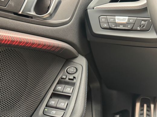 BMW 1 Serie 118i M-Pakket | 19 Inch velgen | Sportstoelen | Cruise | Parkeersensoren | | Cruise control | Key... ActivLease financial lease