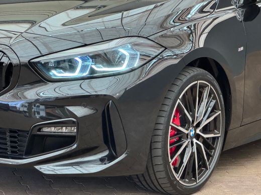 BMW 1 Serie 118i M-Pakket | 19 Inch velgen | Sportstoelen | Cruise | Parkeersensoren | | Cruise control | Key... ActivLease financial lease