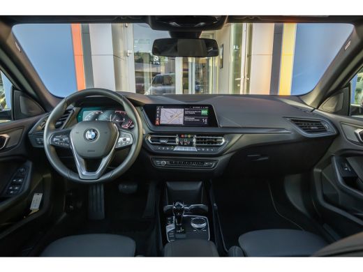 BMW 2 Serie Gran Coup&eacute; 218i Business Edition | Pano | Camera | Stuur+stoel verwarming | Apple Carplay/Android... ActivLease financial lease