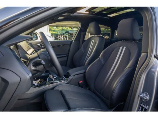 BMW 2 Serie Gran Coup&eacute; 218i Business Edition | Pano | Camera | Stuur+stoel verwarming | Apple Carplay/Android... ActivLease financial lease