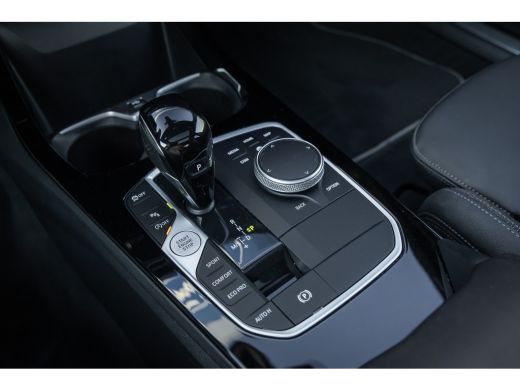 BMW 2 Serie Gran Coup&eacute; 218i Business Edition | Pano | Camera | Stuur+stoel verwarming | Apple Carplay/Android... ActivLease financial lease