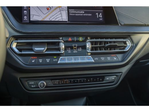 BMW 2 Serie Gran Coup&eacute; 218i Business Edition | Pano | Camera | Stuur+stoel verwarming | Apple Carplay/Android... ActivLease financial lease